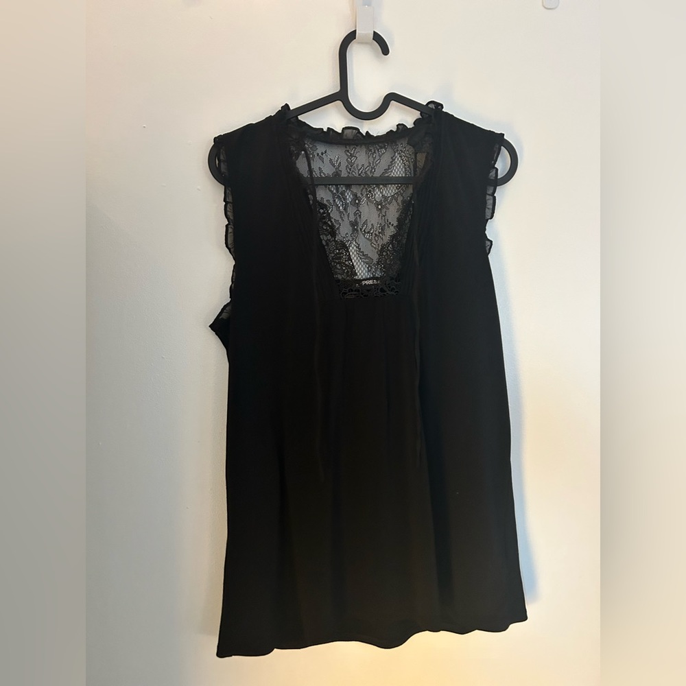 Express top with black lace size medium